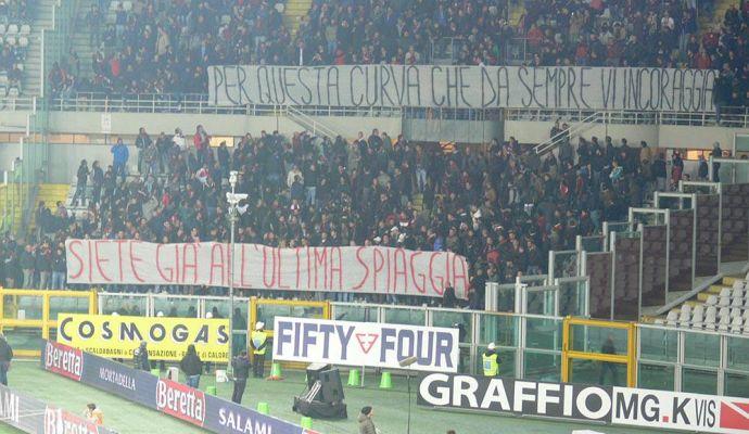 Milan: i tifosi contestano squadra, società e allenatore: 'Siete all'ultima spiaggia'