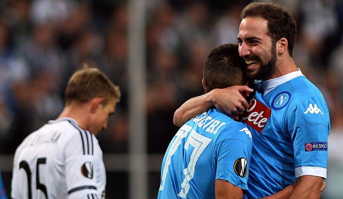 Napoli ok con Mertens e Higuain