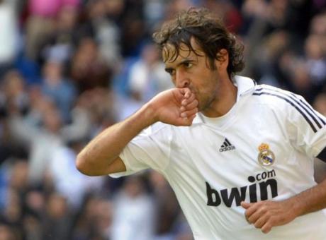 Guai per Raul: l'ex Real Madrid è accusato di reato economico. Rischia il carcere
