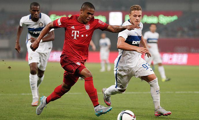 Pics: Juve, Douglas Costa arrives in Turin 