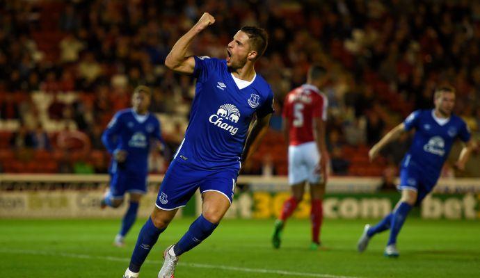 Mirallas alla Fiorentina, i tifosi dell'Everton esultano e prendono in giro: 'Da Batigol a lui, che crollo!'