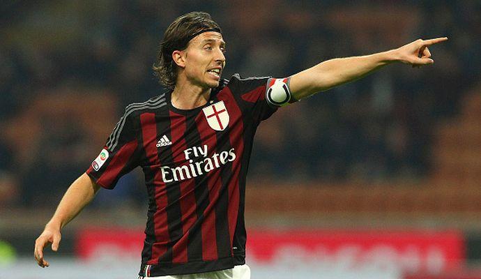 Allenamento Milan: Mexes e Luiz Adriano in gruppo, Montolivo a parte