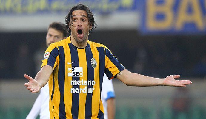 Verona, UFFICIALE: si ferma ancora Luca Toni