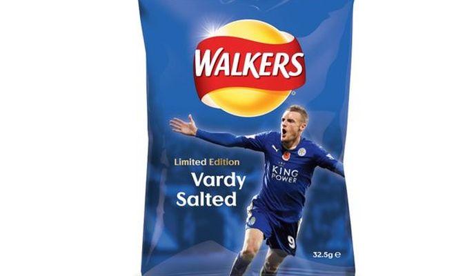 Leicester, Vardy finisce sui pacchetti di patatine