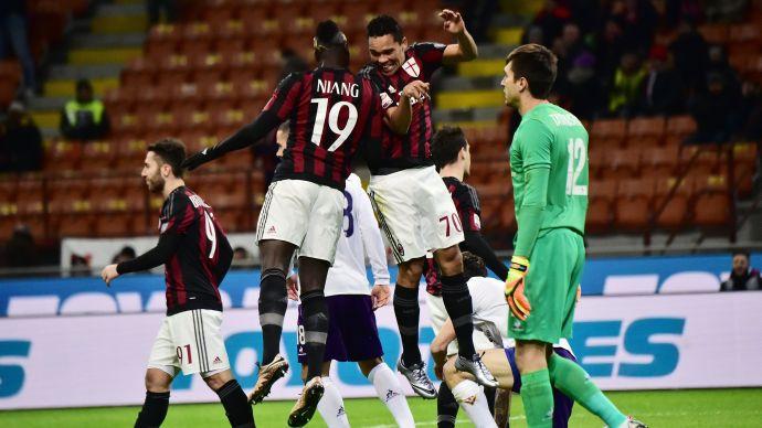 Bacca + difesa: Milan-Fiorentina 2-0