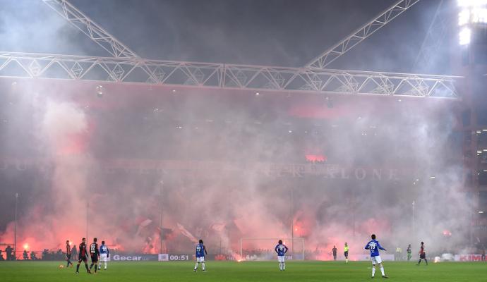 Genoa e Samp: scontri tra tifosi in pieno centro città. Due arresti