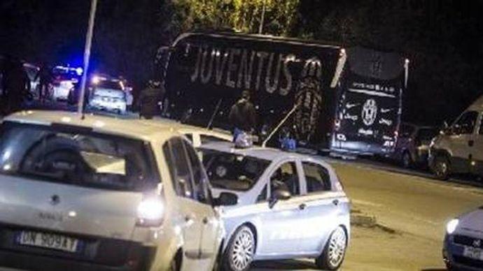 Bologna: bomba carta sul pullman Juve