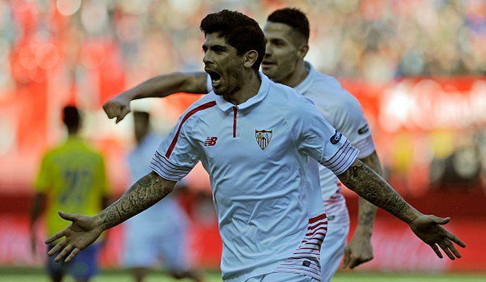 Banega su Facebook: 'Io all'Inter? Nulla di concreto'. C'è la smentita: 'Pagina falsa'