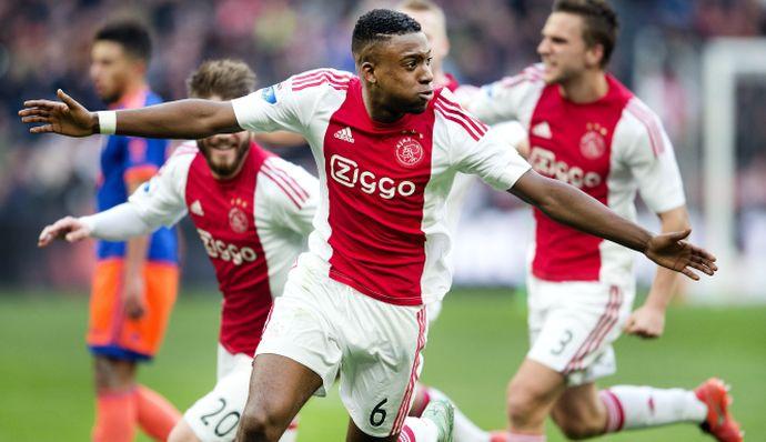 Arsenal: scatto per Bazoer