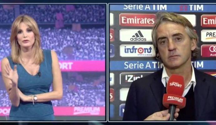 Mancini nervoso, le carezze fanno male