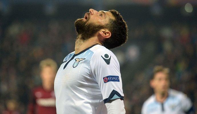 Lazio, duro confronto fra tifosi e squadra in ritiro. Candreva: 'Avete ragione, stagione ridicola'