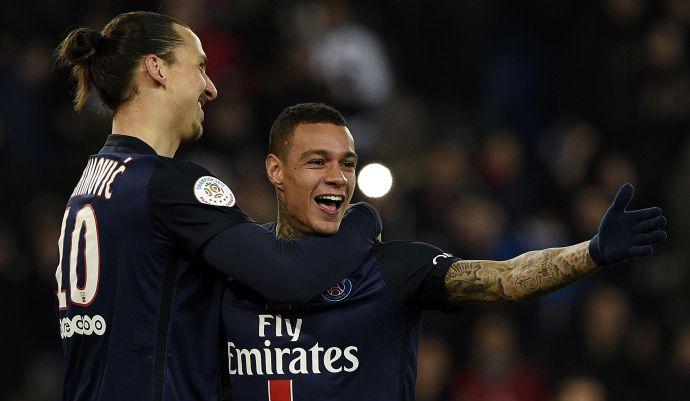 PSG, Ibra a van der Wiel: 'Gioca come ti dico!'. Ma l'olandese risponde male...