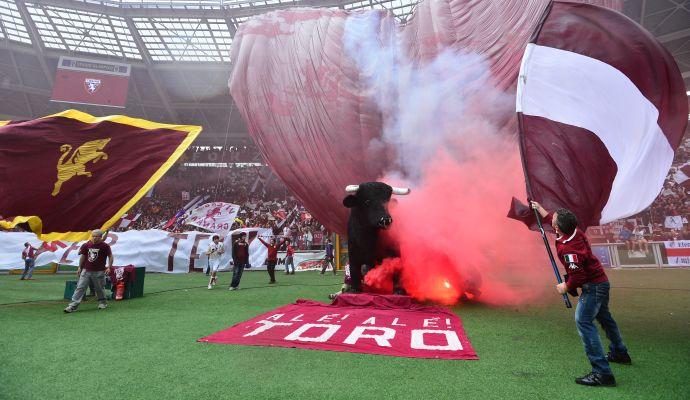 'Siamo sempre con voi', lo striscione alla Sisport dei tifosi del Torino