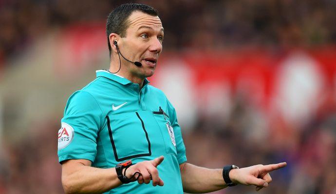 Arbitro designato per il Tottenham, poi il dietrofront: è tifoso del Leicester