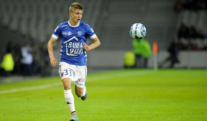 Troyes-Lorient 2-1: decide il 40enne Nivet nel recupero, i troyens sognano la Ligue1