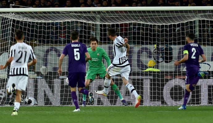 Juve, mani sullo scudetto: 2-1 a Firenze. Campione domani se il Napoli non vince