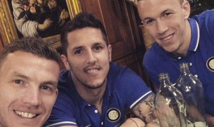 Inter: Jovetic e Perisic, selfie con Dzeko