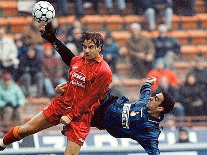 Djorkaeff, l’ex Inter bacchetta l’Italia: ‘Siete gli unici a non far crescere i giovani. È dai miei tempi che provate a imitare la Francia eppure…’