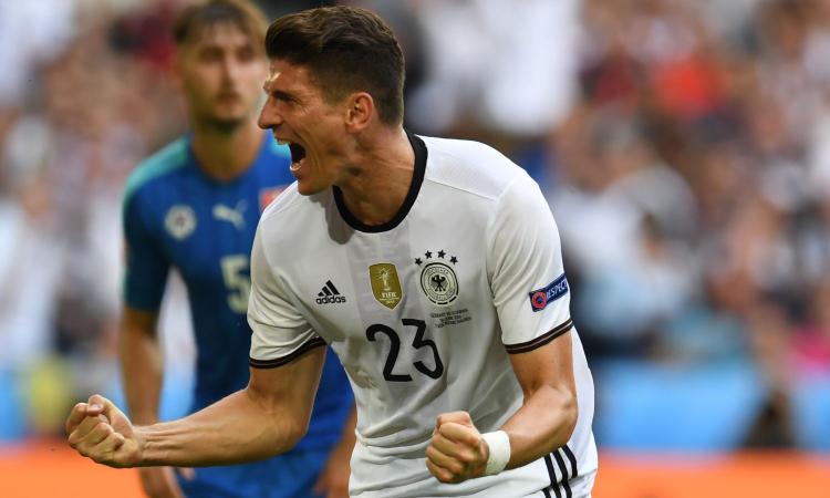 Super Mario Gomez è tornato e si è preso la Germania: Fiorentina, che fai?