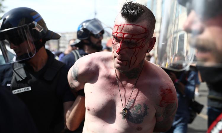 Quando a Cagliari gli hooligans vennero buttati in mare