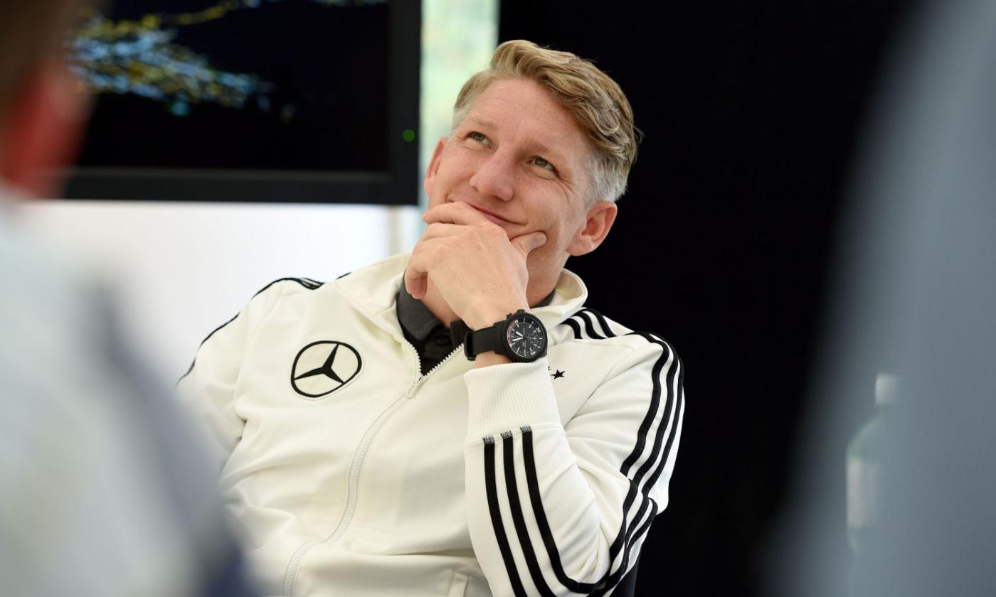 Is Bastian Schweinsteiger going to betray Bayern?