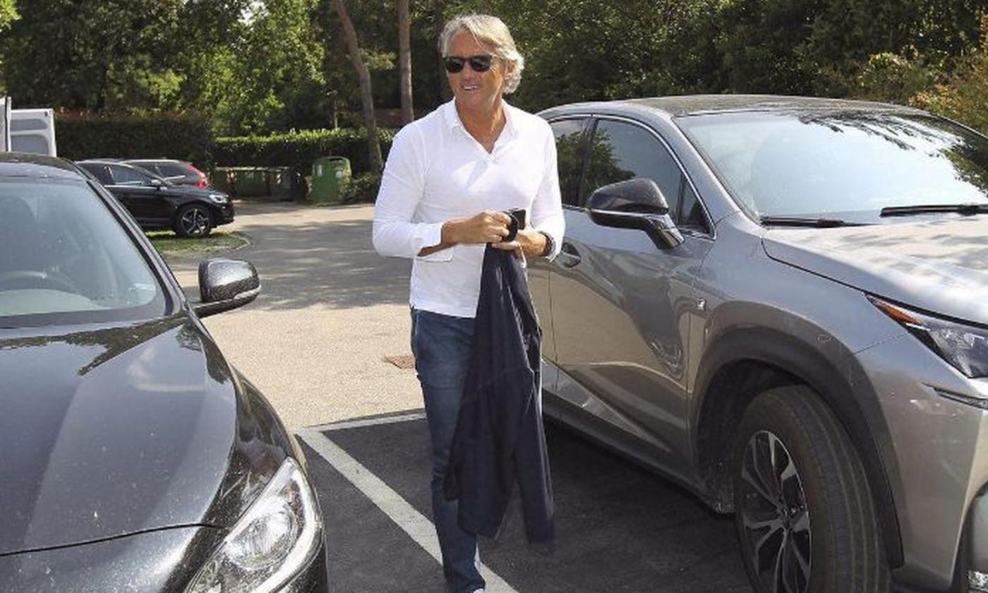 Mancini torna al lavoro: 'Pronti per la nuova stagione?'