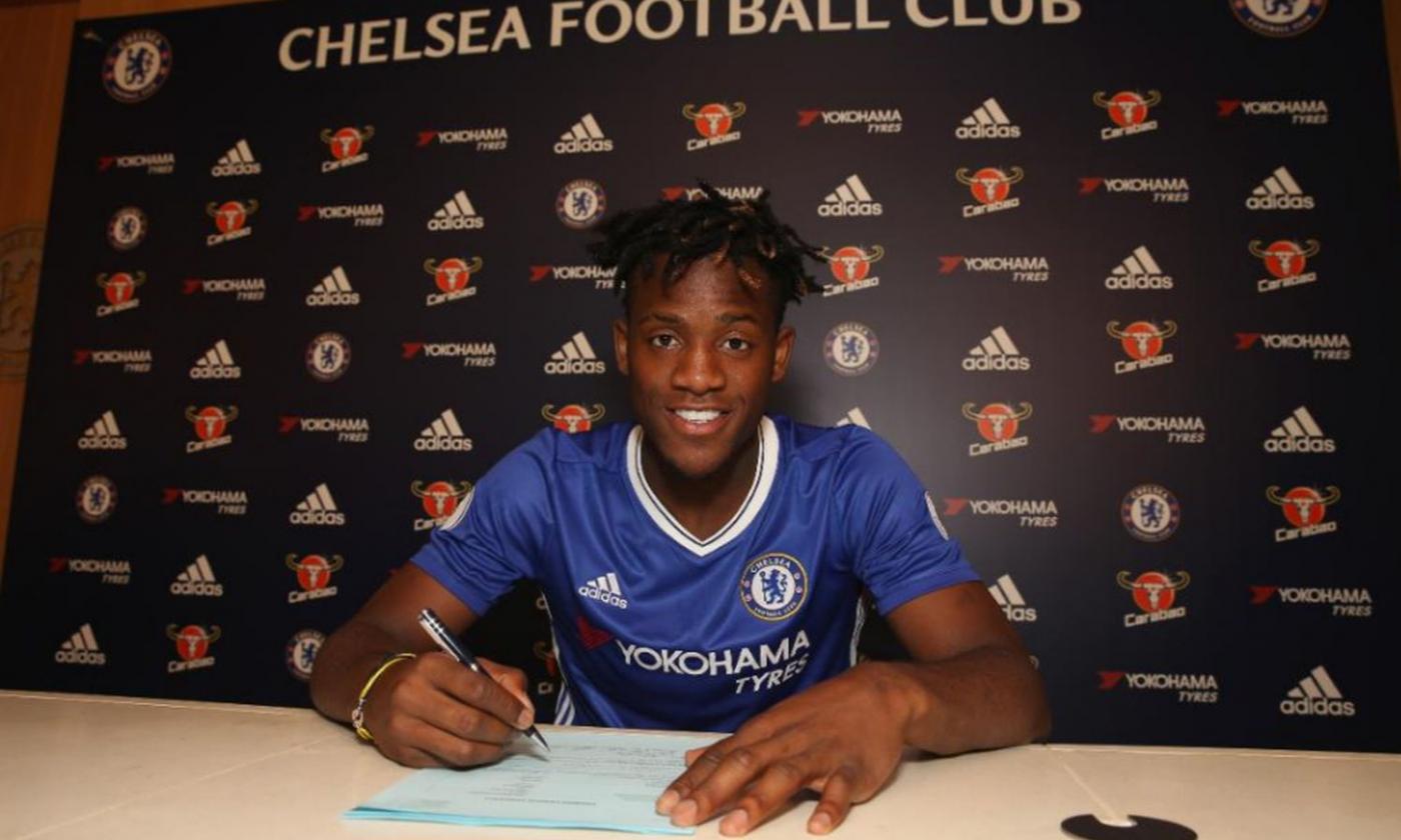 OFFICIAL: Batshuayi signs for Chelsea