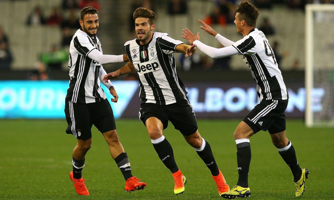 Juventus wonderkid Blanco scores half-field goal against Melbourne Victory - VIDEO - 