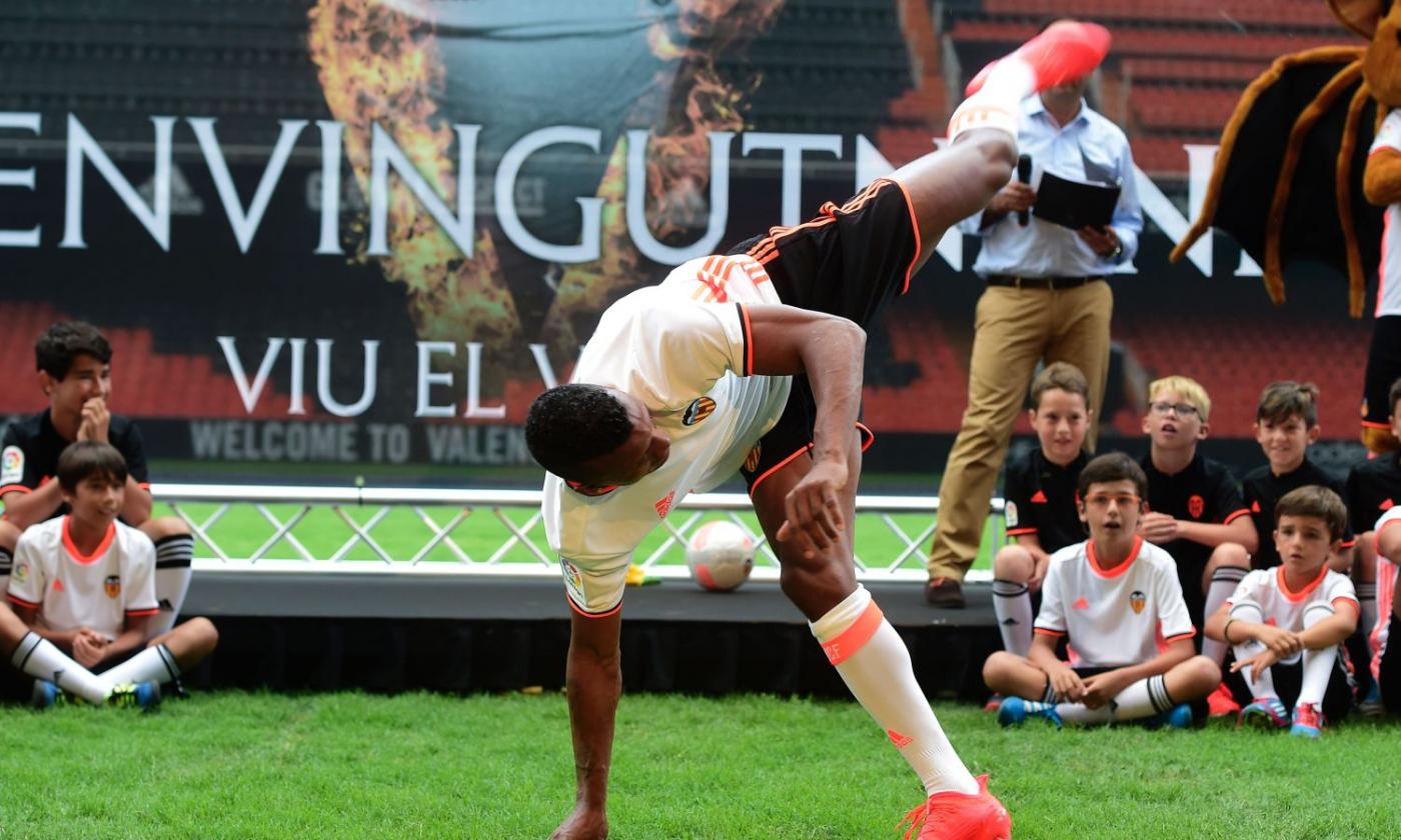 Valencia, Nani si presenta a colpi di capoeira! VIDEO