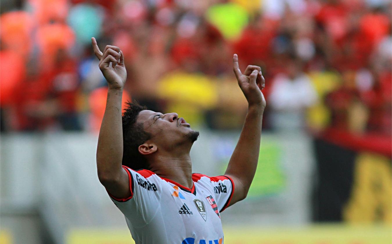 Flamengo, UFFICIALE: Nixon via in prestito