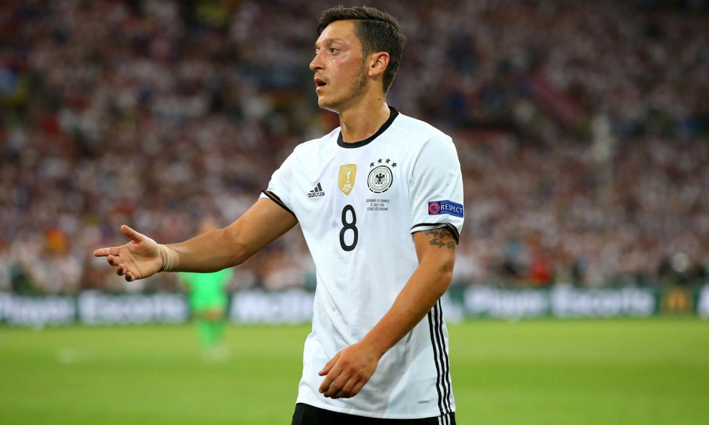 Arsenal, pronto il rinnovo per Ozil