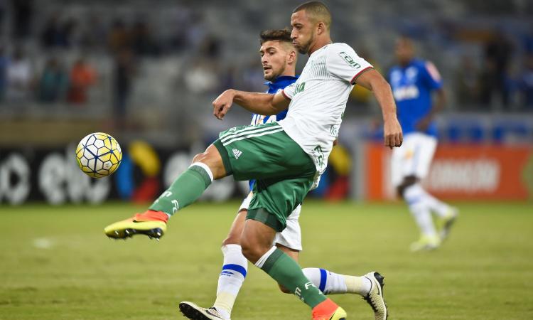 Fiorentina, UFFICIALE: dal Palmeiras arriva Vitor Hugo