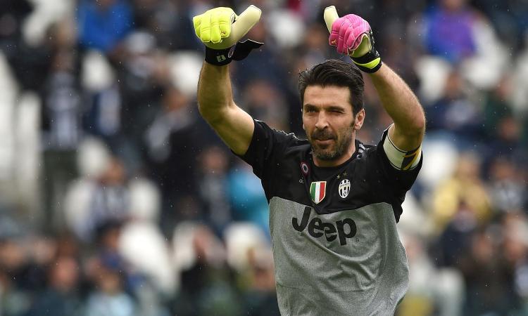 Juve, Buffon difende Pjanic: 'Farà la differenza, ma dipende da tutti...'