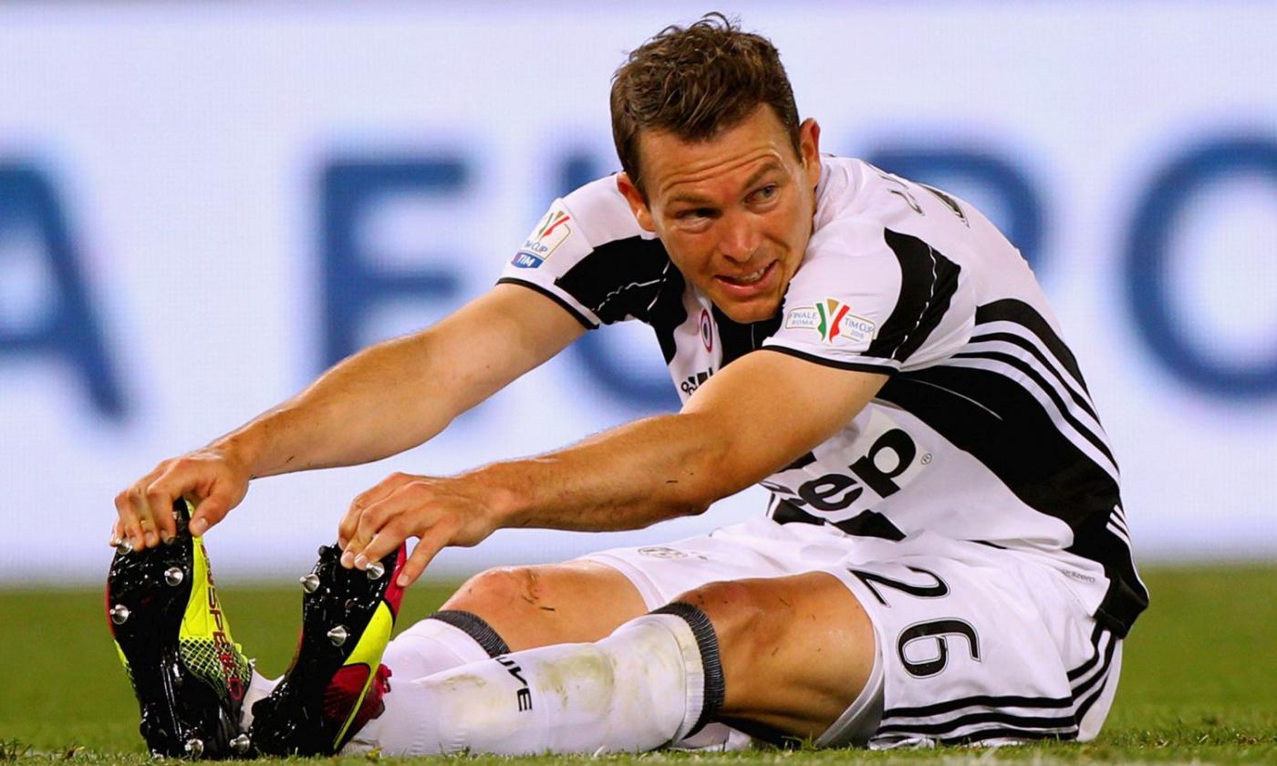 These are all the clubs interested in signing Juventus wantaway RB Lichtsteiner in January