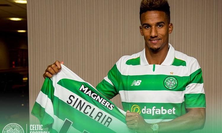 Momenti Di Gioia, incredibile Sinclair: firma col Celtic alle 10, segna alle 15