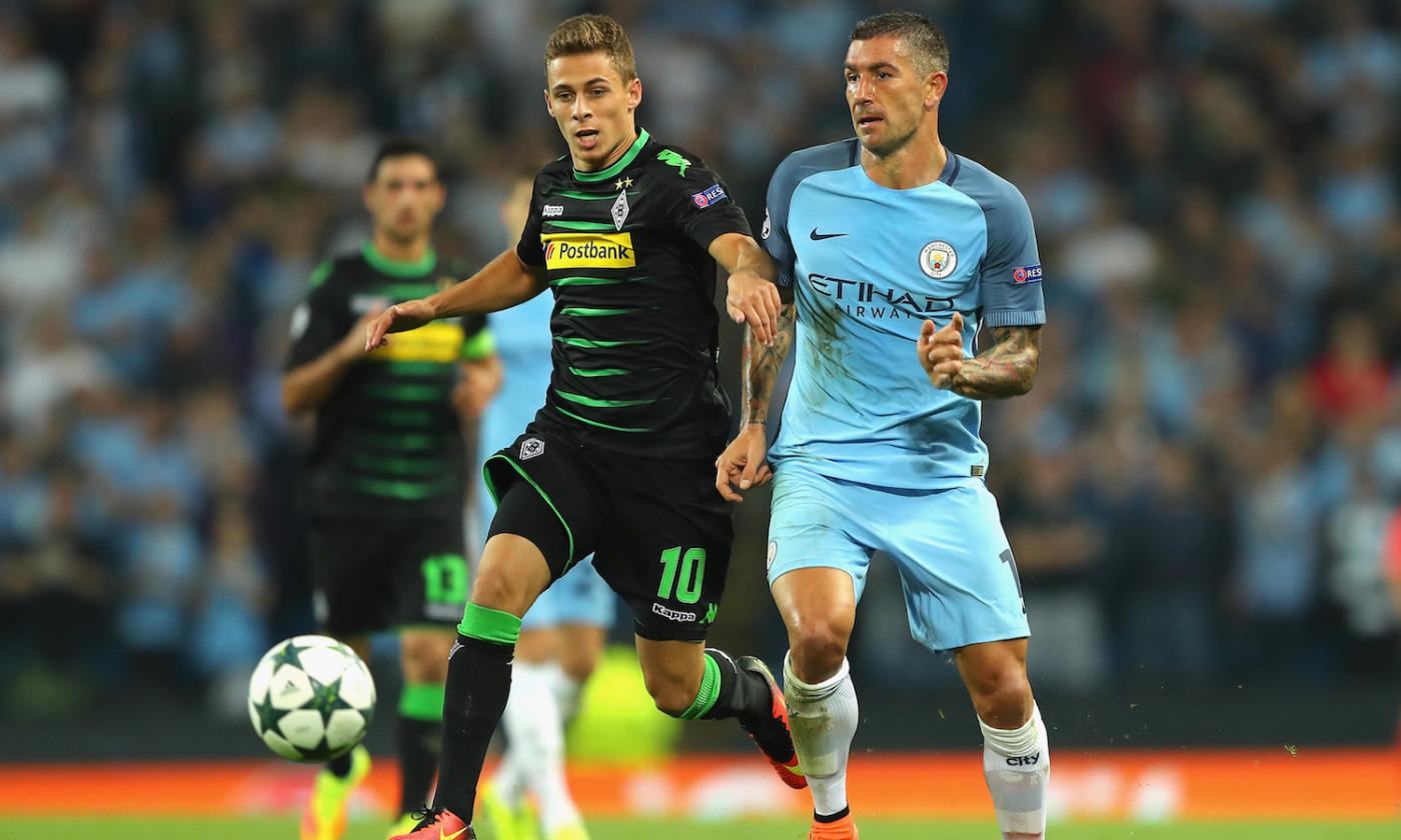 Hazard jr, parla un compagno del Gladbach: 'Sabato ci mandi in Champions. Al Dortmund...'