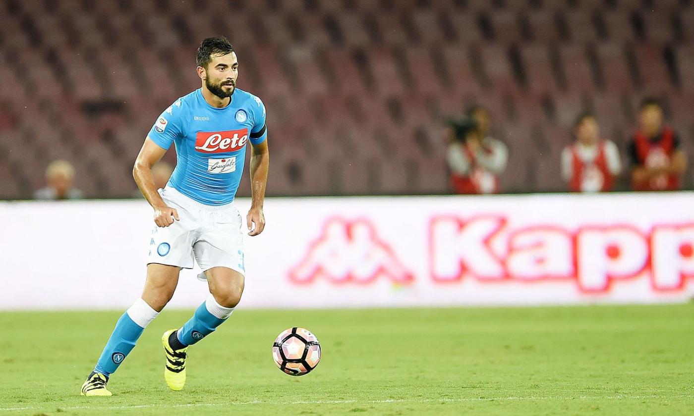 Napoli, Albiol subito ammonito: salta la Samp