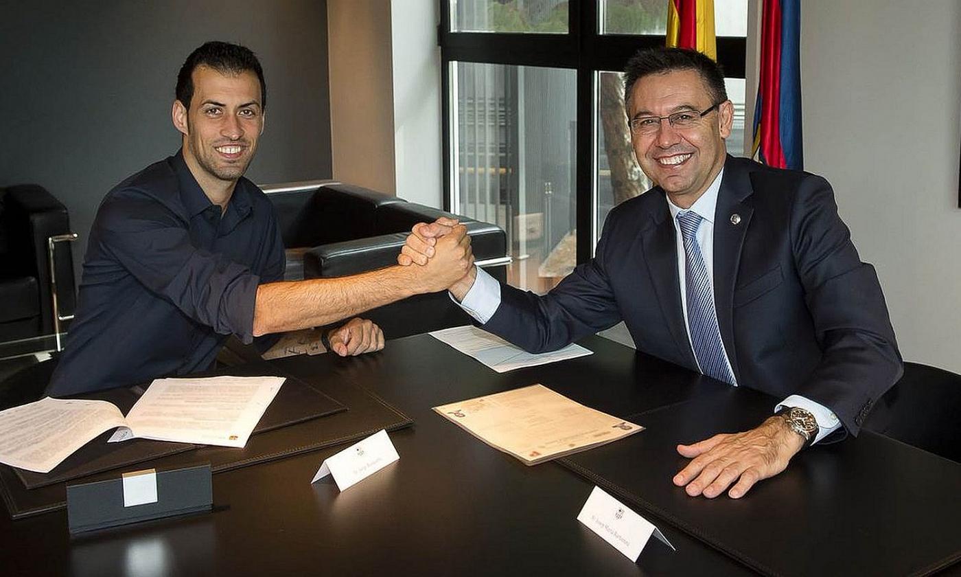 Barcellona, UFFICIALE: Busquets rinnova fino al 2021. E Iniesta dice no al Manchester City