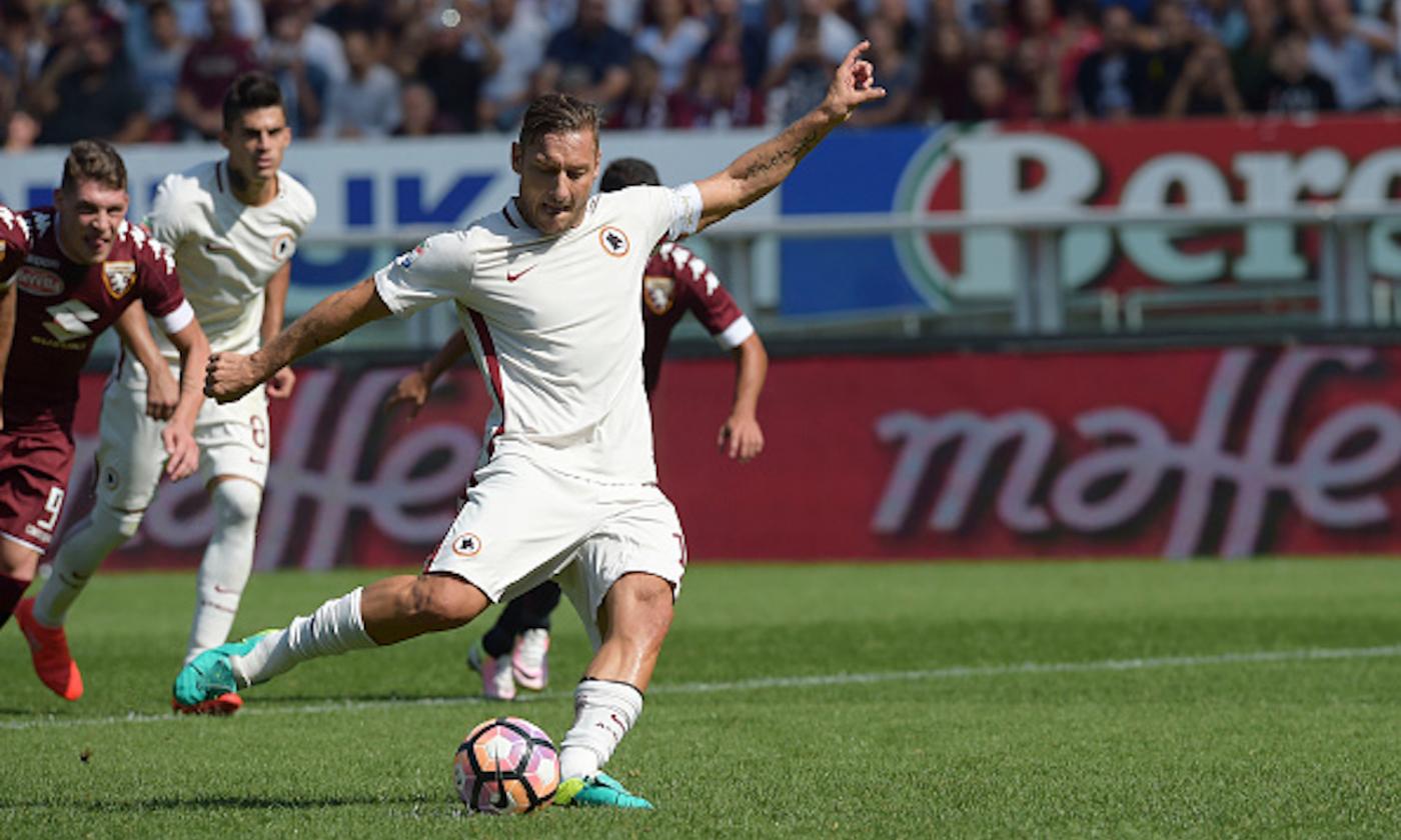 Roma, gli juventini stuzzicano: 'Rigori fischiati per aiutare Totti a battere il record di gol in Serie A'