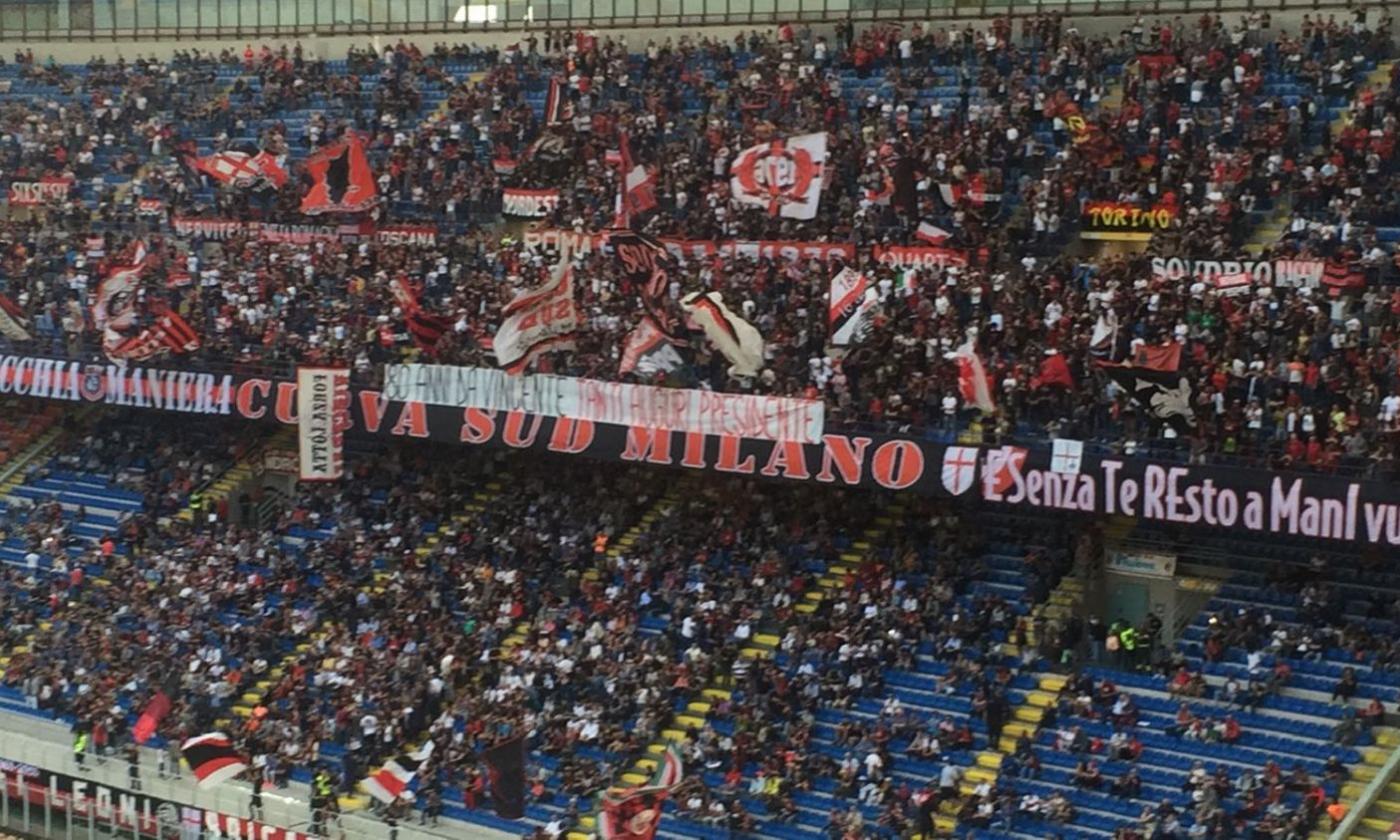 FOTO Gli auguri della curva del Milan a Berlusconi 