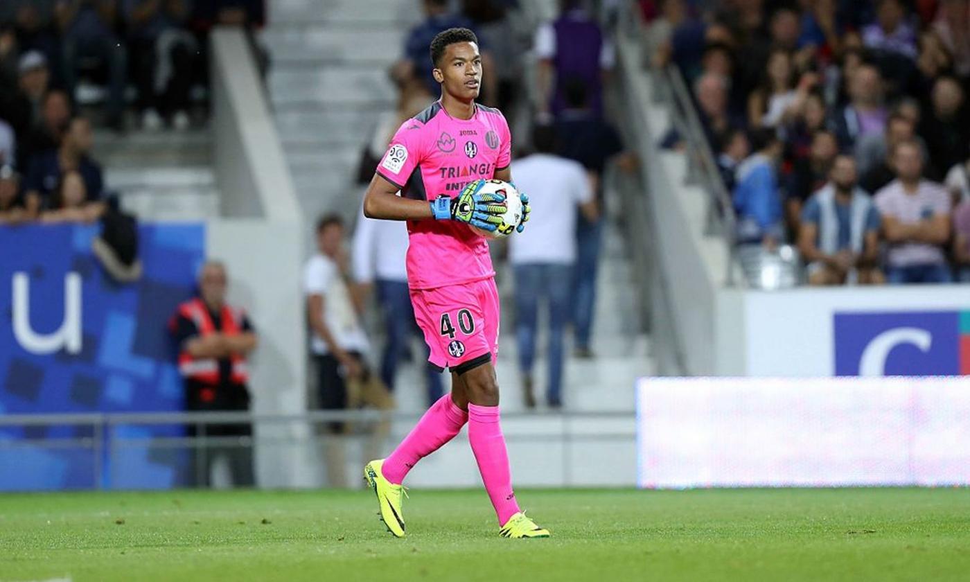 EXCLUSIVE: will Lafont become Buffon's heir?