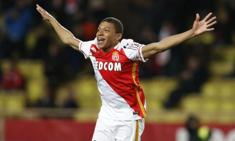 Real Madrid: pronta una super offerta per Mbappé