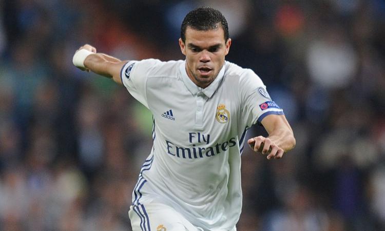 Niente Inter, il Besiktas in trattativa con Pepe