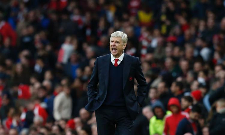Arsenal, Wenger: 'Debuchy è libero di partire. La Fiorentina non l'ha mai cercato'