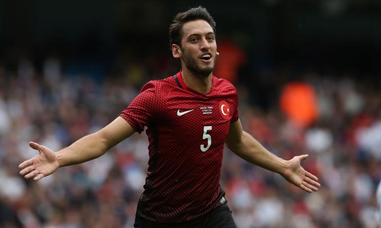 Milan, retroscena Calhanoglu: poteva essere dell'Inter