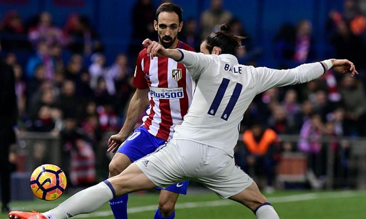 Real Madrid, Bale non vuole l'operazione e mette solo una benda sulla caviglia