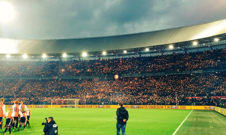 Momenti Di Gioia: tifosi del Feyenoord da lacrime, mille candele per Vilhena