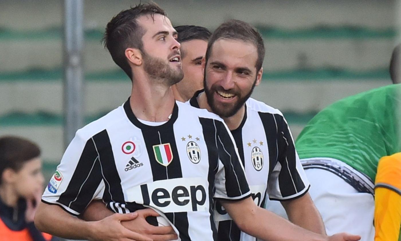 Higuain, che intesa con i due Pjanic! FOTO