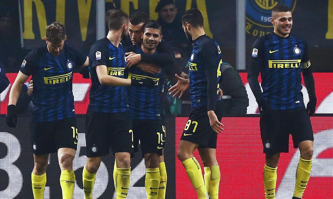 Inter, le scelte di Vecchi: si torna al 4-3-3, Banega verso la panchina