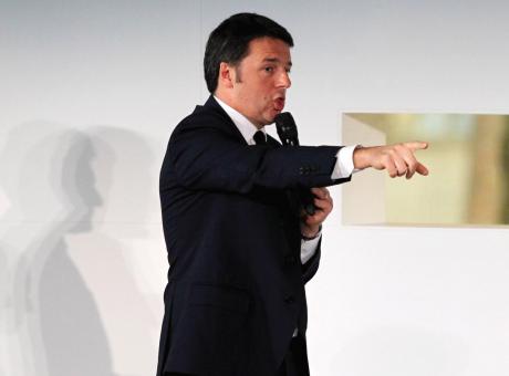 La cena del partito di Renzi con i cori da stadio: 'Juve m...'